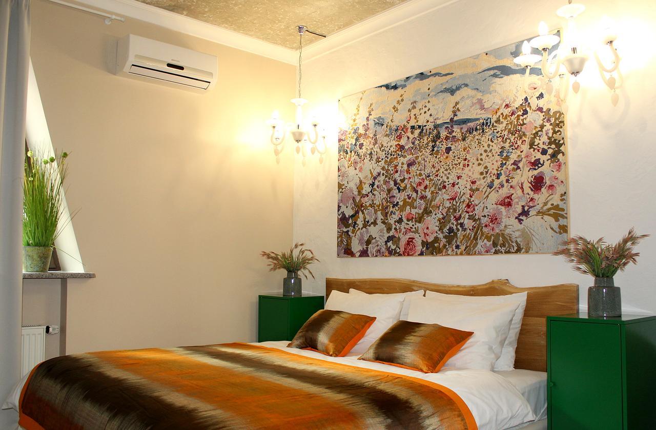Manna Boutique Hotel (Adults Only) Kyiv Exterior photo
